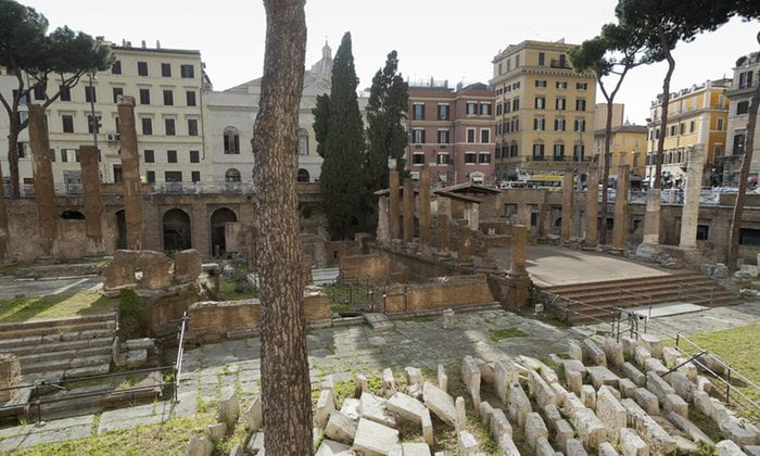 Rome calls on companies and the rich to adopt crumbling ancient sites 11