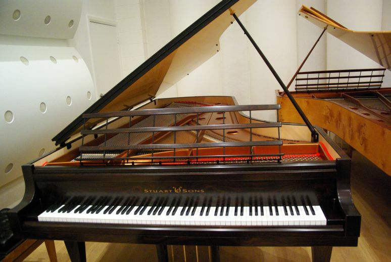 TIPS ON HOW TO HIRE HIGH-QUALITY PIANO MOVERS 1