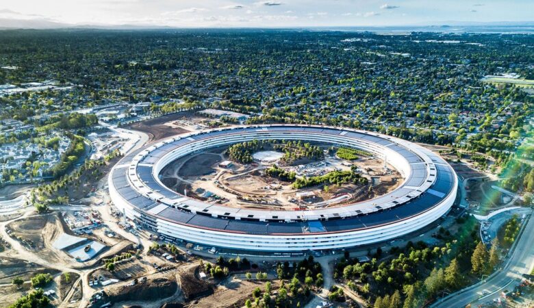 Silicon Valley talks a good game on ‘basic income’, but its words are empty 2