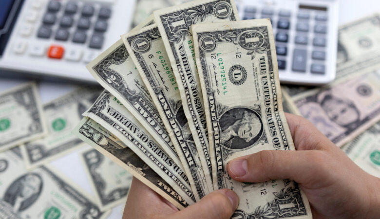 Currency Heatwave - What Will Happen to the Dollar in 2023? 10