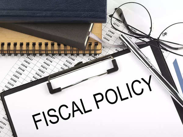 Fiscal and Monetary Policy 6