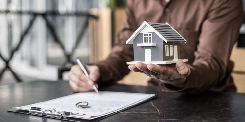 Chinese pour $110bn into US real estate, says study 1
