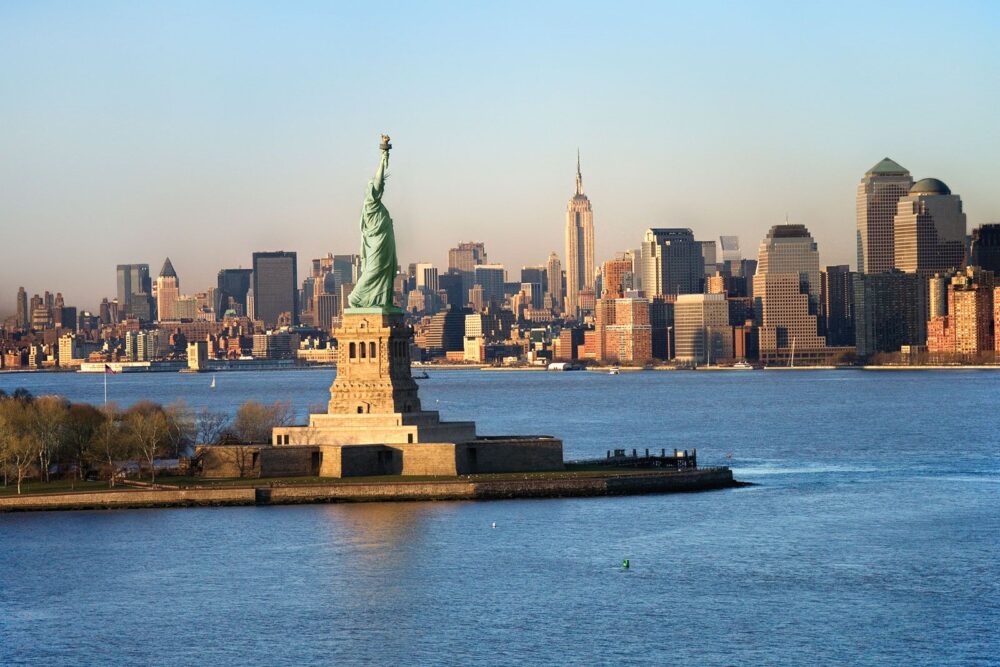 Fake online reviews crackdown in New York sees 19 companies fined 1