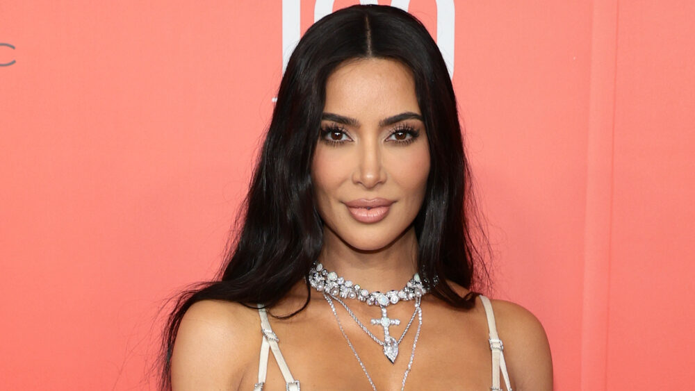 'Sexy but overpriced': Kim Kardashian’s real-estate agent snubs Sydney property market 1