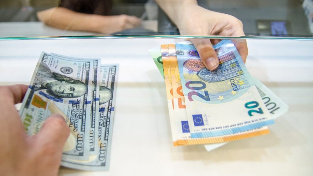 Factors Affecting Currency Trading 1