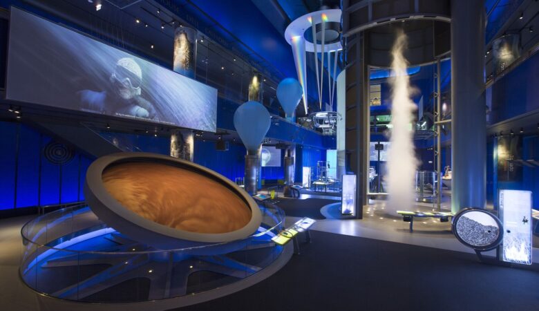 Come and explore the Chicago Science and Industry Museum (CISI) where you can discover hands-on exhibits, interactive experiences, and educational programs that engage visitors of all ages in the world of science and innovation. 6