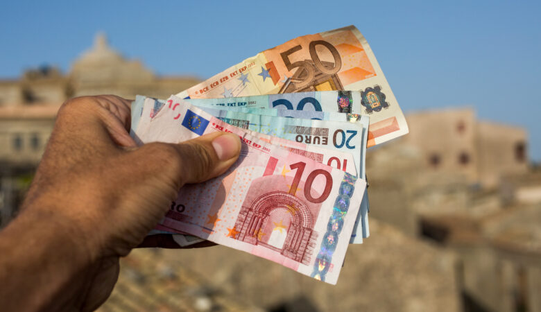 The Strong Currency In The World - What Is It? 5
