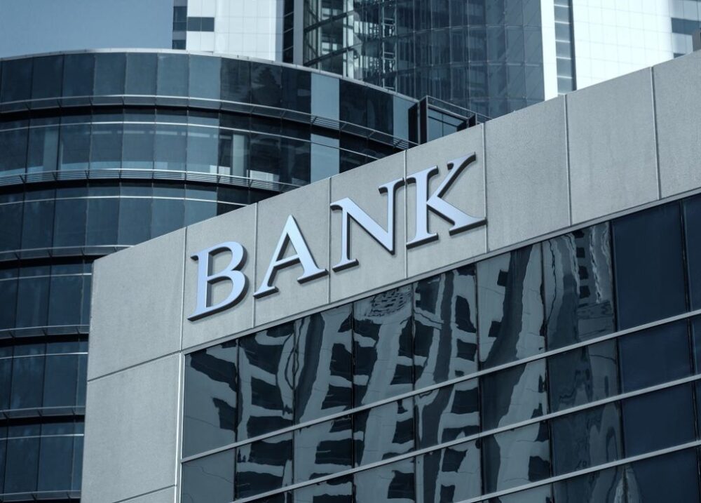 Martin Lewis reveals which banks to replace 1